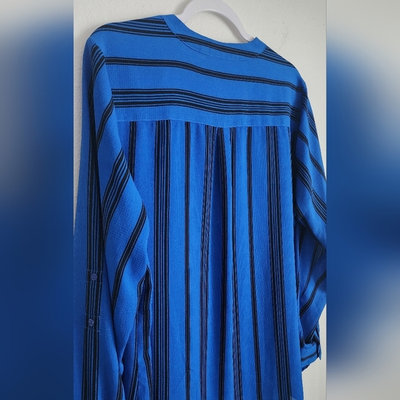 Notations Women's Blue & Black Roll Tab Sleeve Notch Neck Front Pockets Sz 1X - Picture 7 of 9